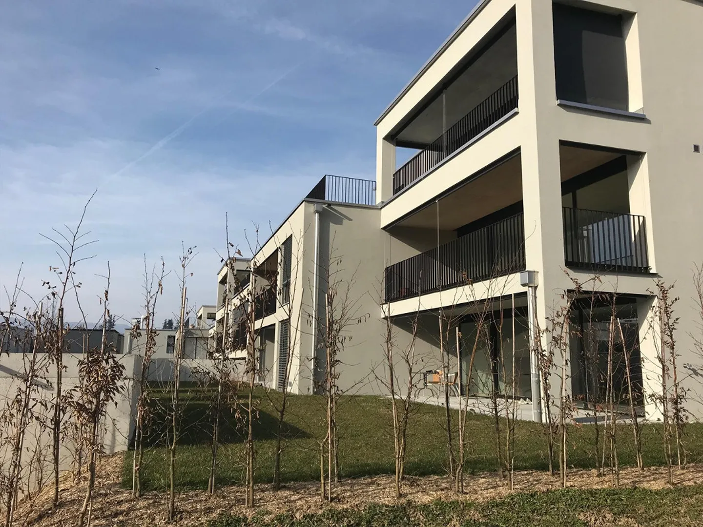 Are you looking for a spacious and modern apartment? - Photo 1 of 9