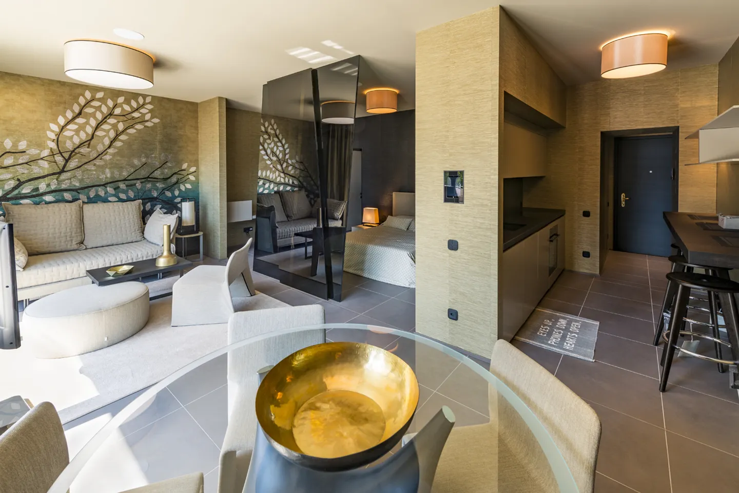 Luxueux pied-à-terre au bord du lac - Photo 3 sur 5