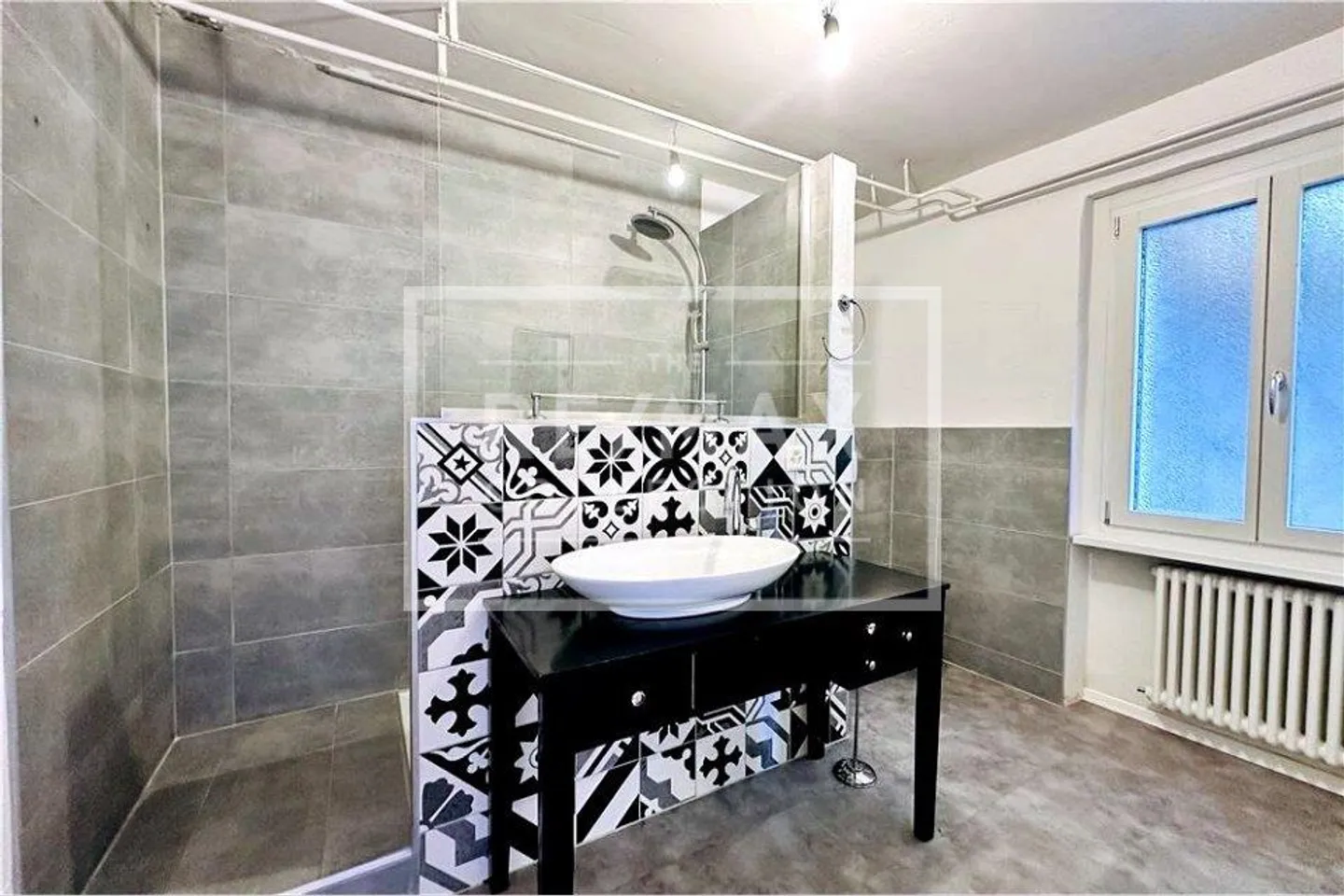 6-room House - Photo 9 of 12