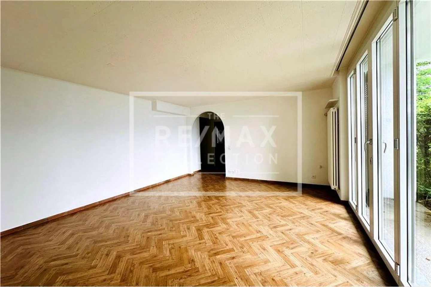 6-room House - Photo 10 of 12