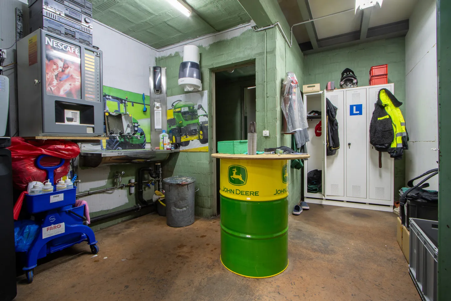 Proprietà attraente con potenziale d'uso versatile - Foto 9 di 25