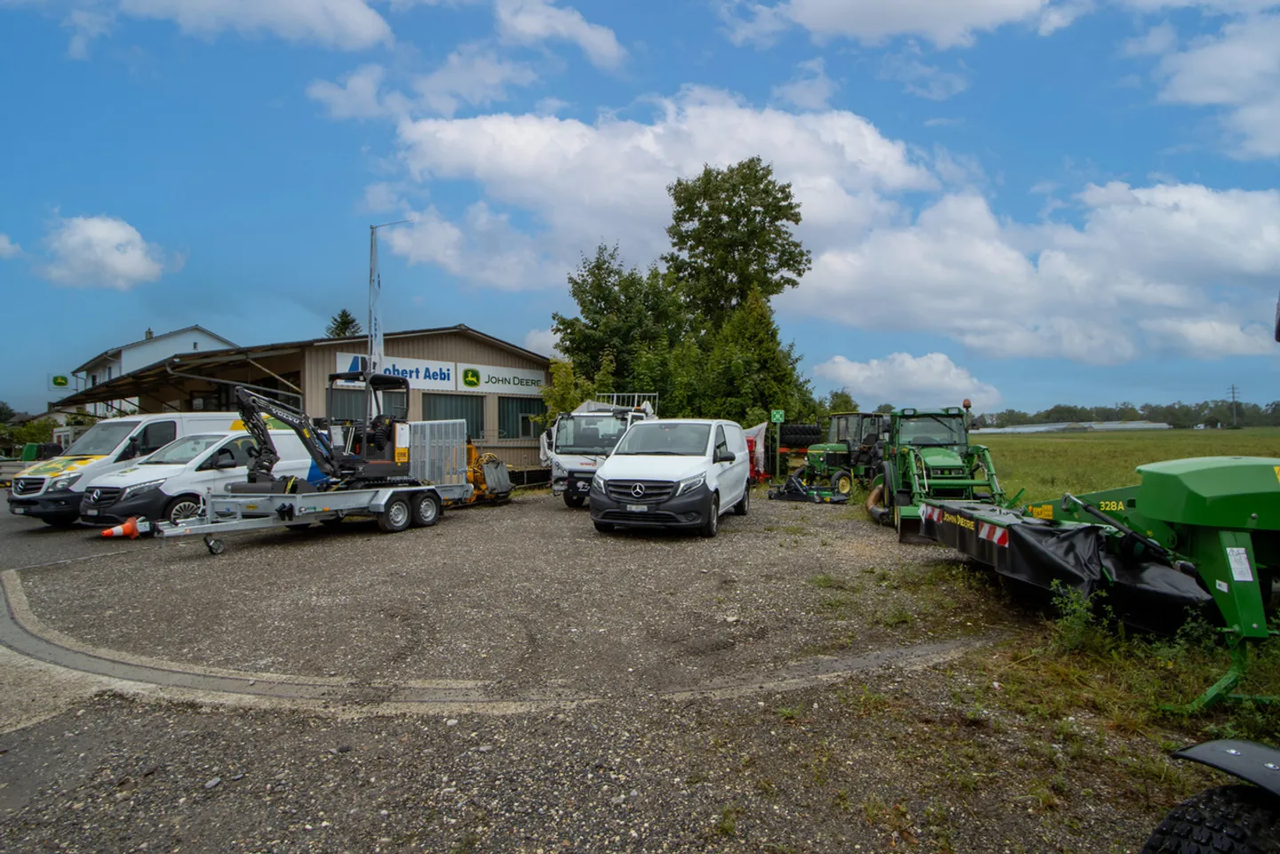 Proprietà attraente con potenziale d'uso versatile - Foto 10 di 25