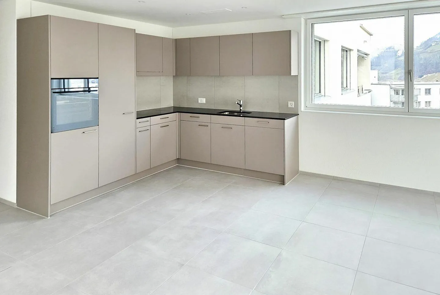 Dreamlike 2.5-room apartment in first occupancy - Photo 2 of 9