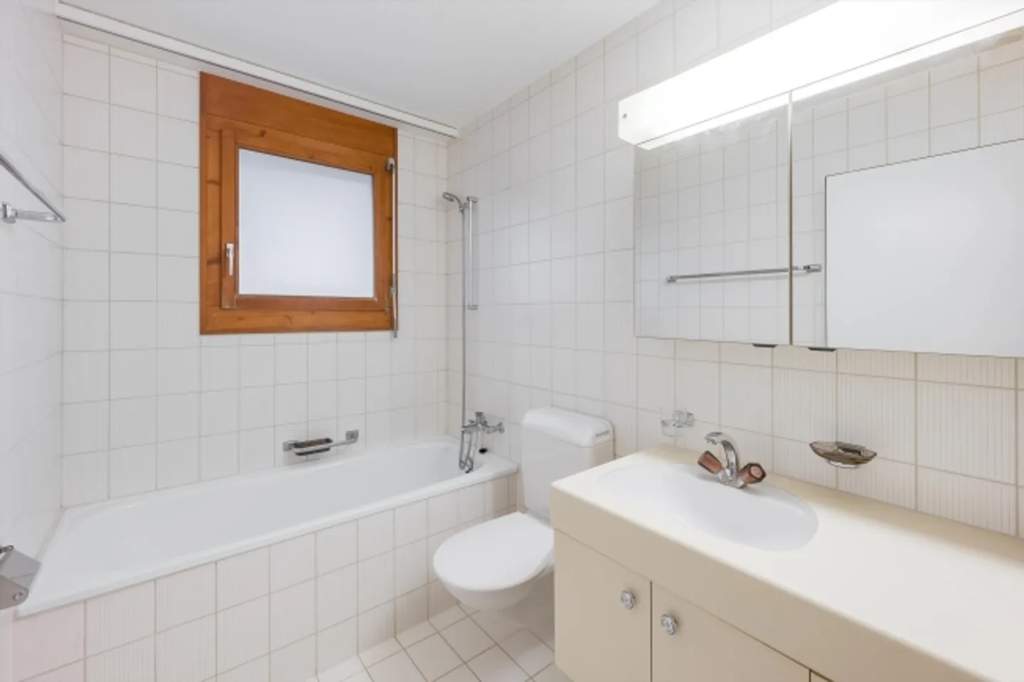 Appartement spacieux 2.5 pièces - Photo 3 sur 6