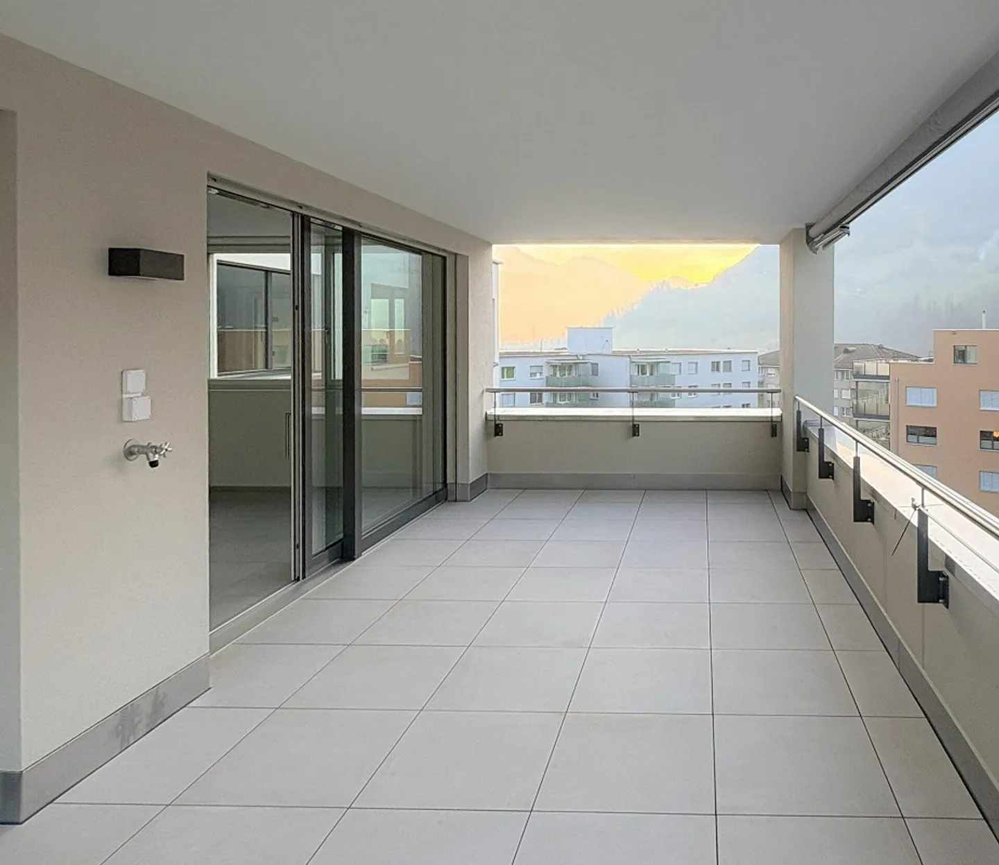 Dreamlike 2.5-room apartment in first occupancy - Photo 3 of 9