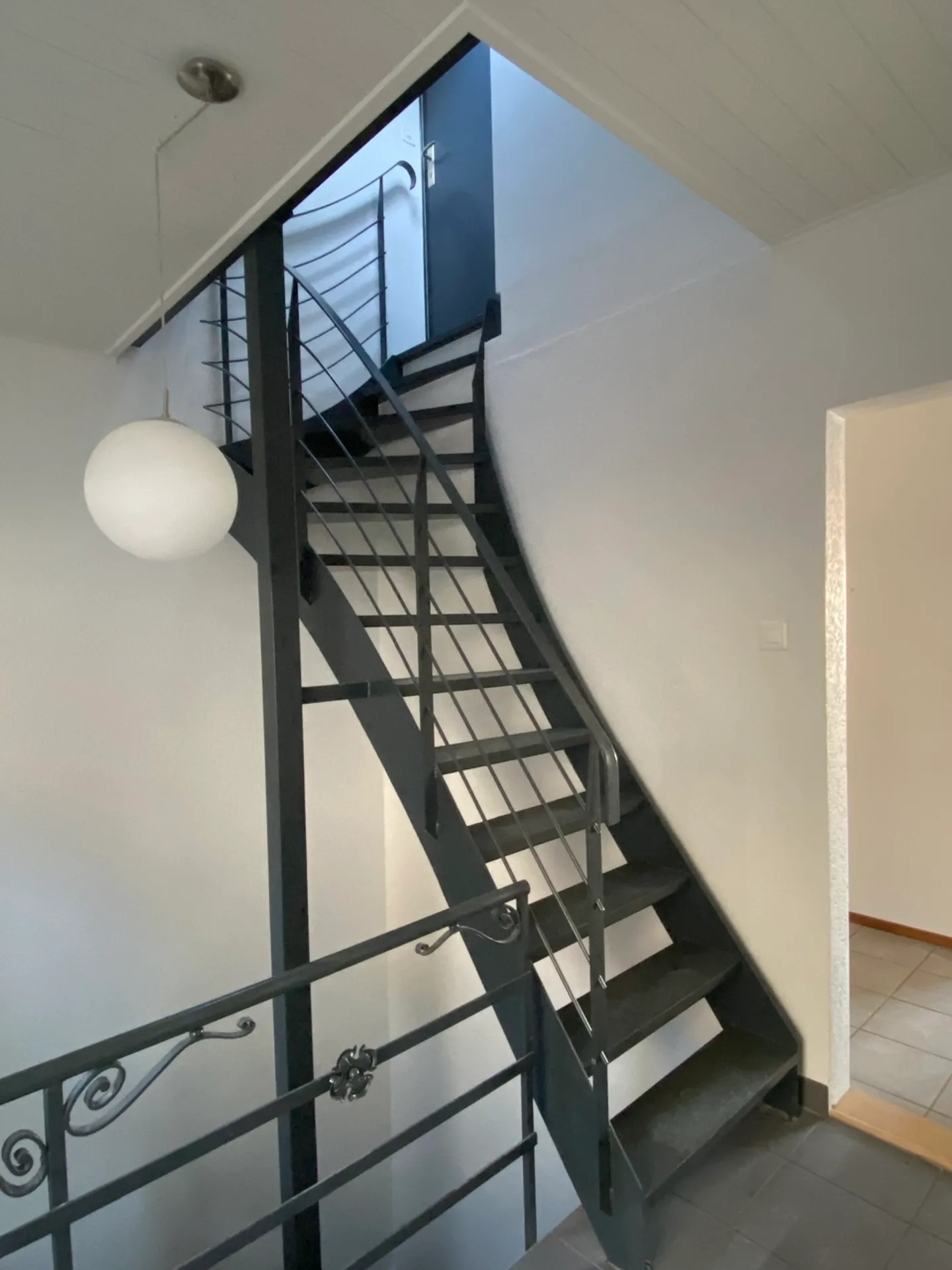 Appartamento di 3,5 locali e soppalco a Neuchâtel con vista sul lago - Foto 10 di 11