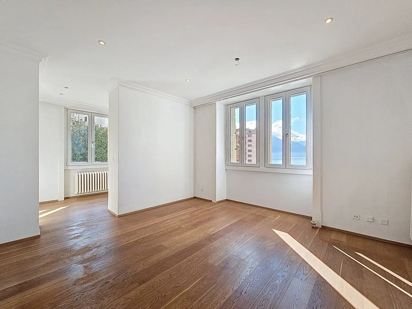 Appartement Charmant avec Vue sur le Lac - Photo 1 sur 13