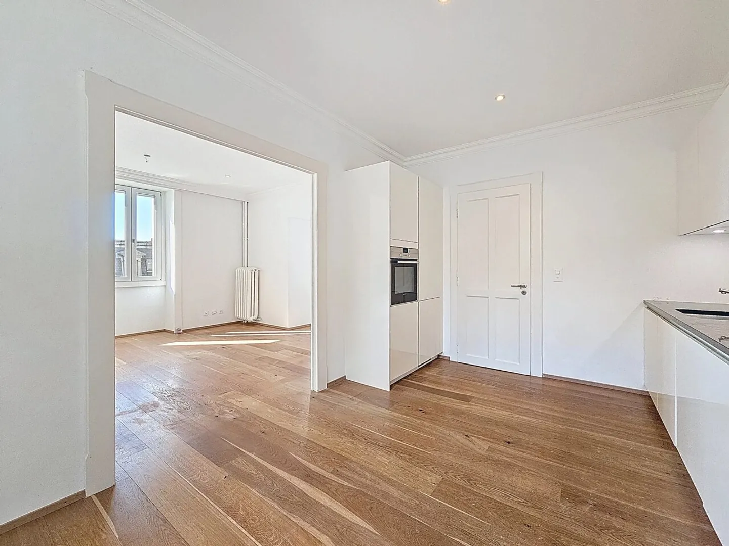 Appartement Charmant avec Vue sur le Lac - Photo 6 sur 13