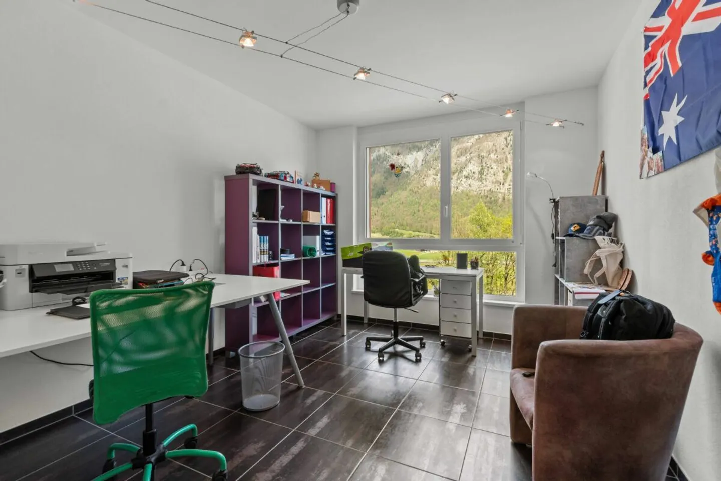 SUR LE ROC | Moderne, inondée de lumière, emplacement élevé, au bout d'une impasse, vue impressionnante sur la vallée jusqu'à la Bündner Herrschaft - Photo 20 sur 39