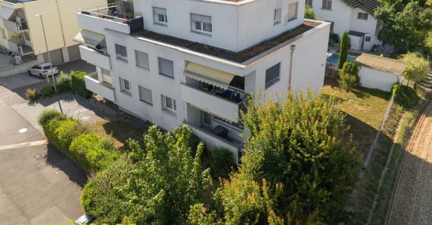 Mehrfamilienhaus in Studen - Foto 1 von 13