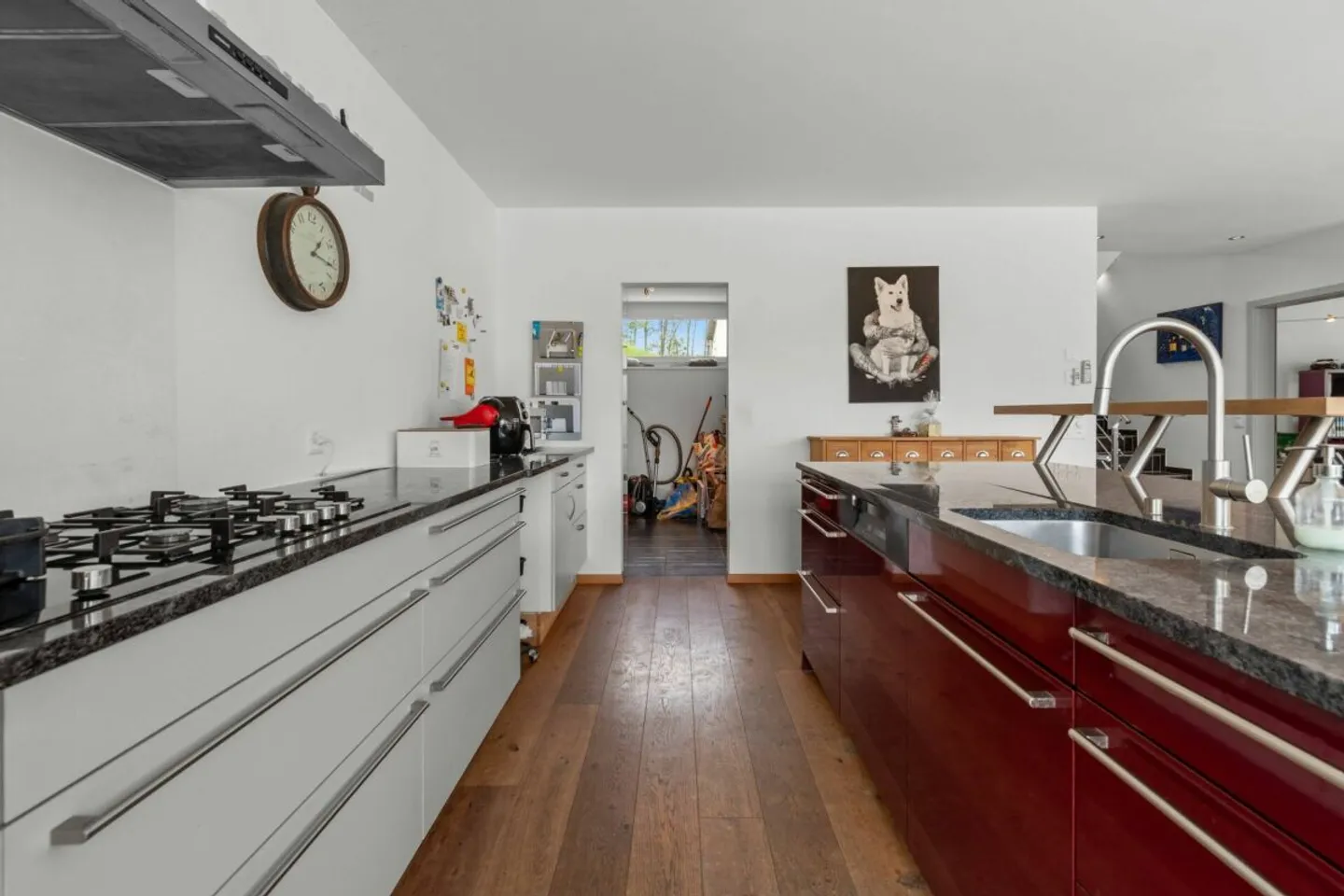 SUR LE ROC | Moderne, inondée de lumière, emplacement élevé, au bout d'une impasse, vue impressionnante sur la vallée jusqu'à la Bündner Herrschaft - Photo 28 sur 39