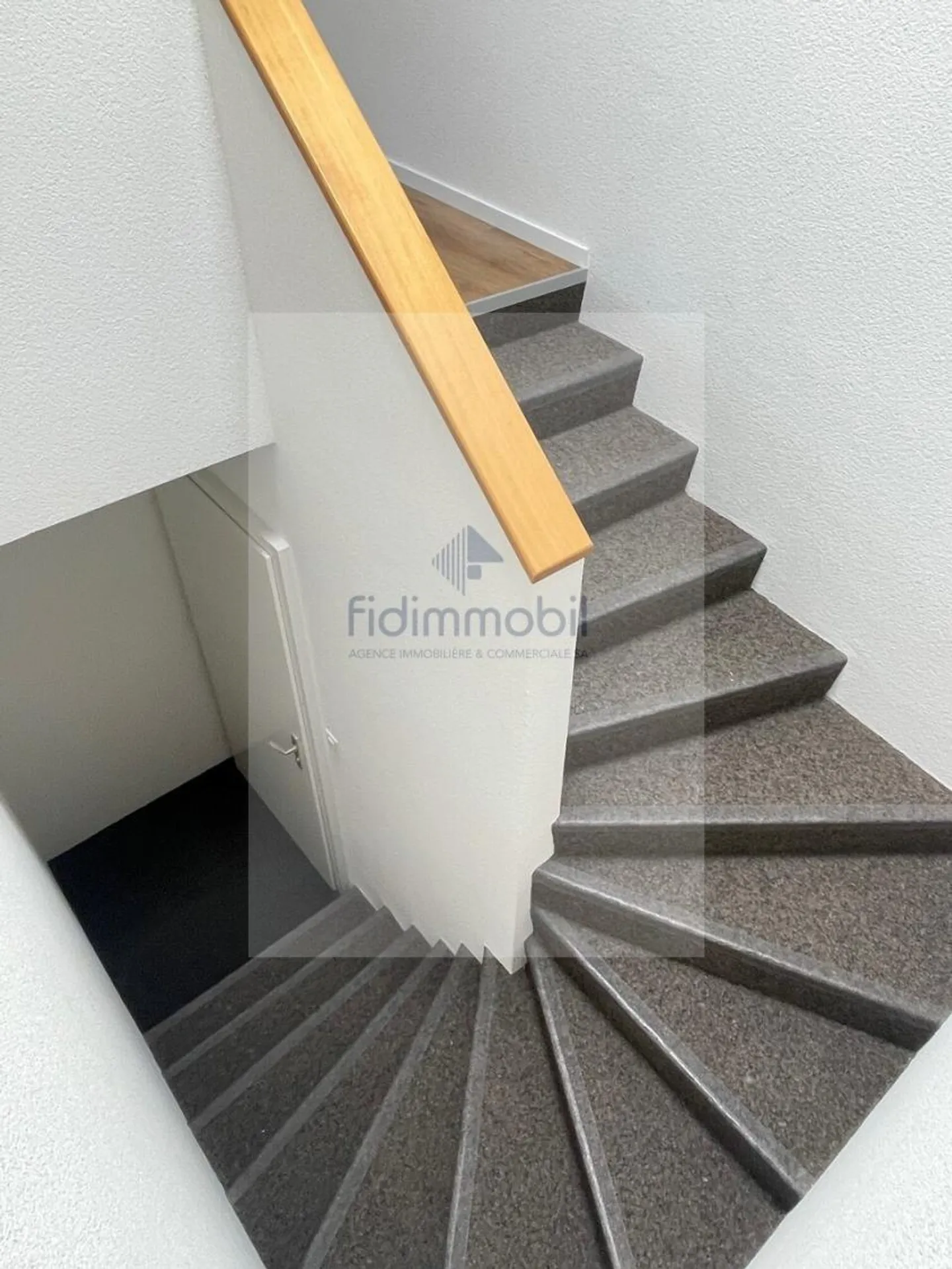 Helles Apartment mit offener Küche - Foto 3 von 7