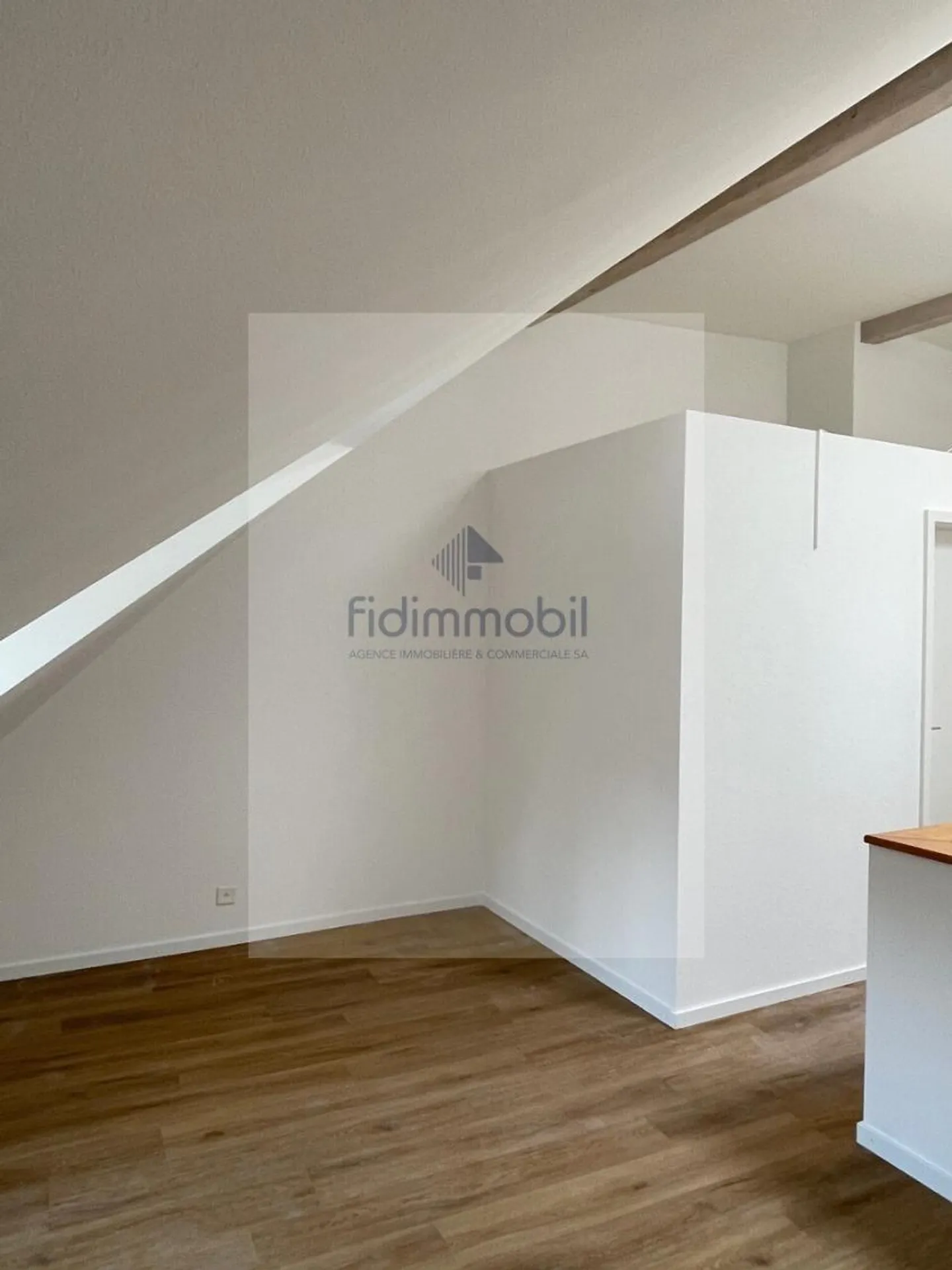 Helles Apartment mit offener Küche - Foto 4 von 7