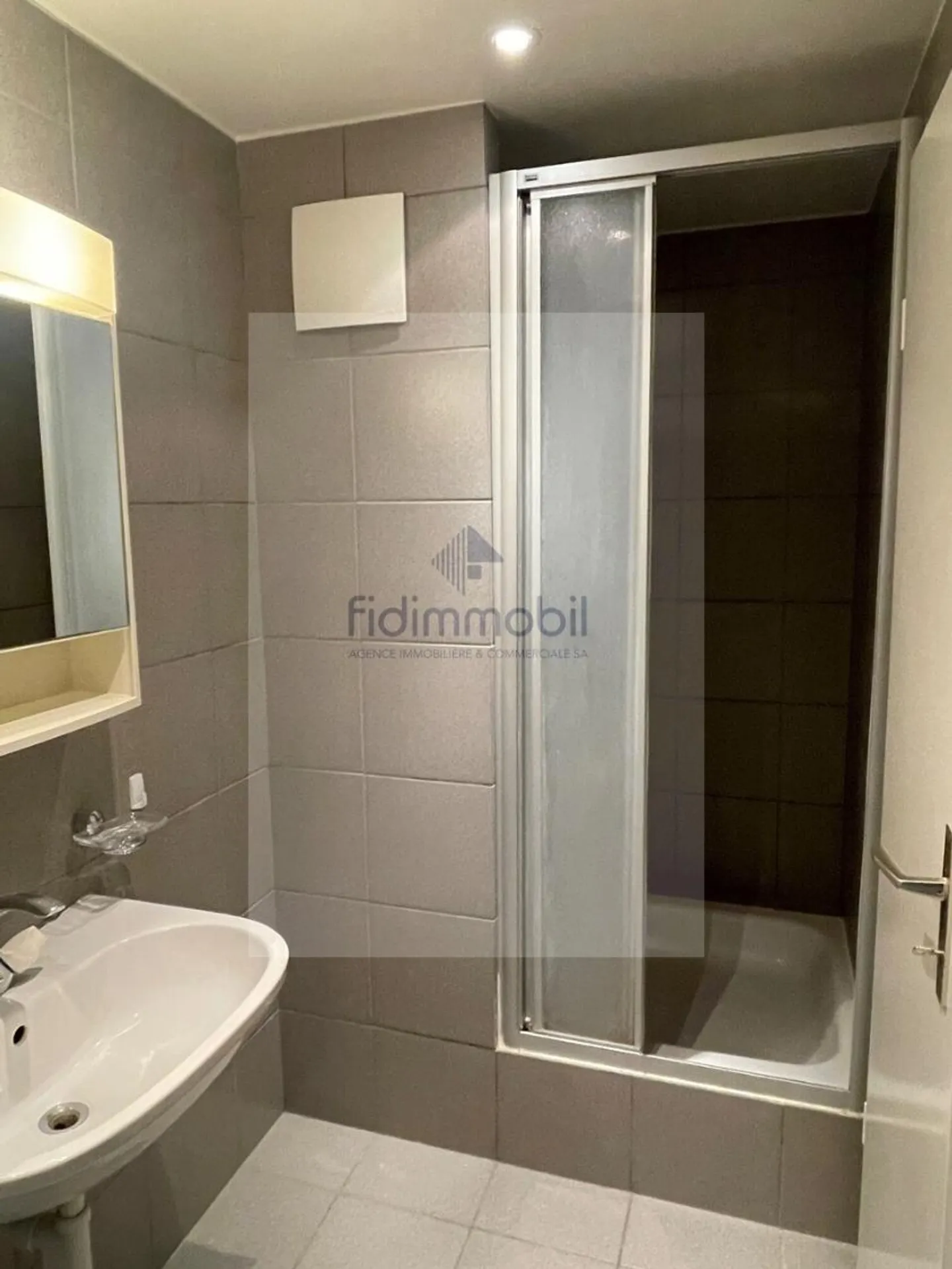 Helles Apartment mit offener Küche - Foto 6 von 7