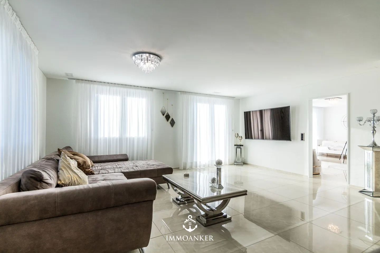 Appartamento da sogno sulla collina sud con vista mozzafiato sulle montagne e sulla terrazza - Foto 3 di 12