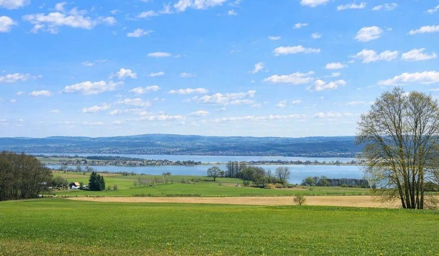 Vivere con stile vicino al lago - Foto 7 di 8