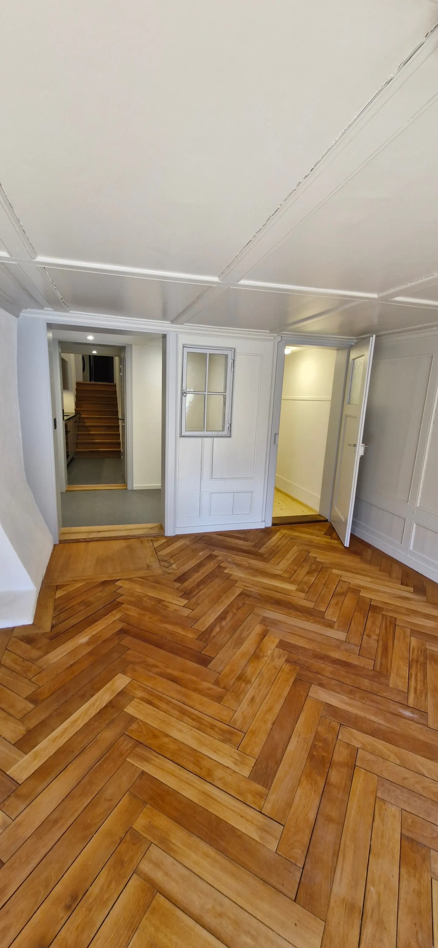 Bijou appositamente ristrutturato di 2 1/2 stanze nel centro storico - Foto 9 di 15