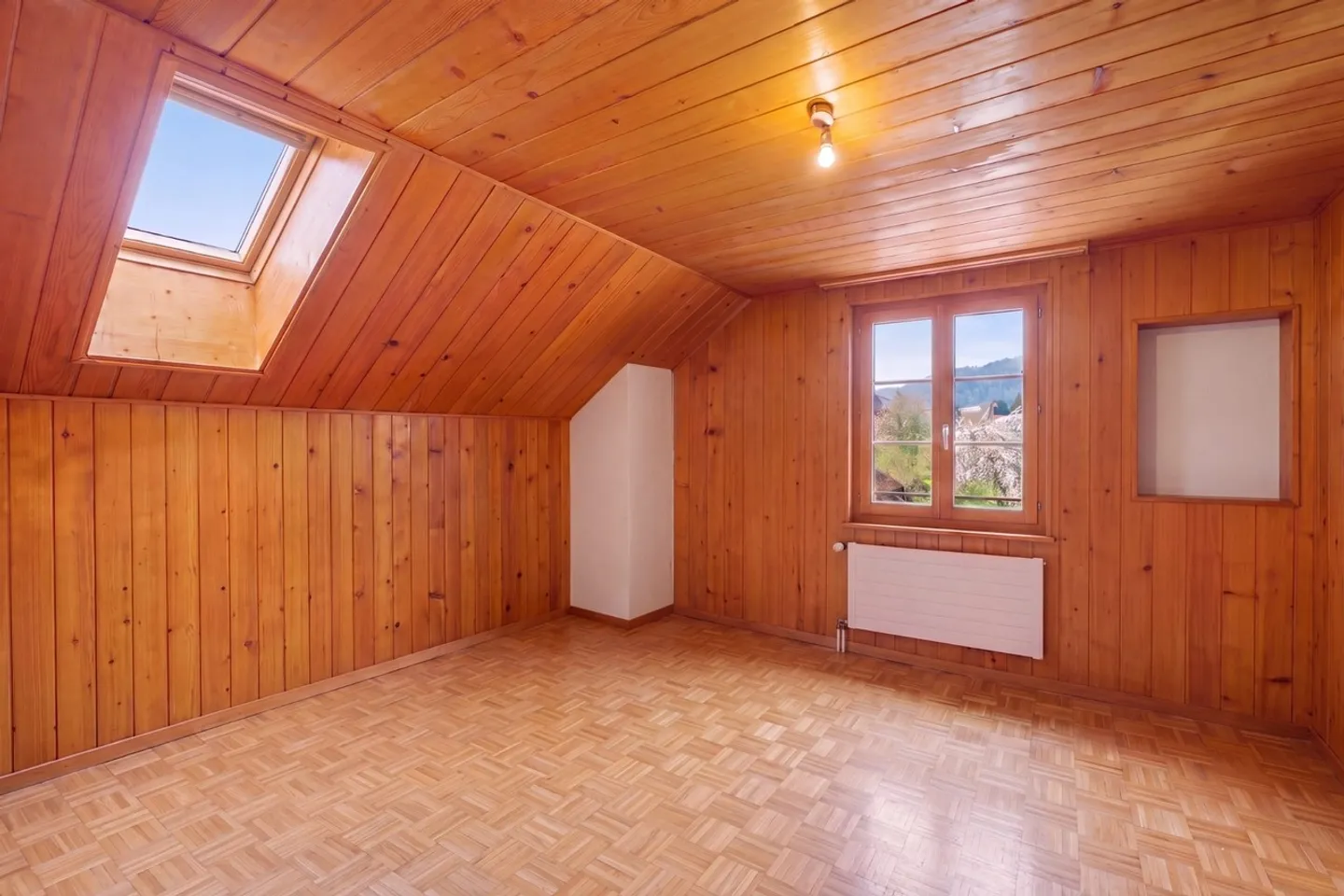 Attractive two-family house in a natural location - Photo 7 of 9