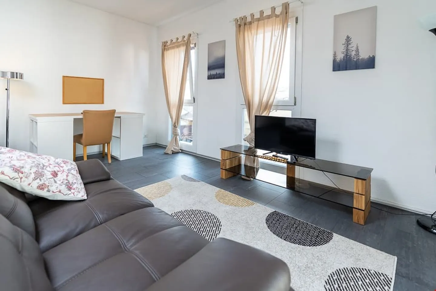 Appartamento Moderno con 1 Camera e Servizi Alberghieri - Foto 4 di 10