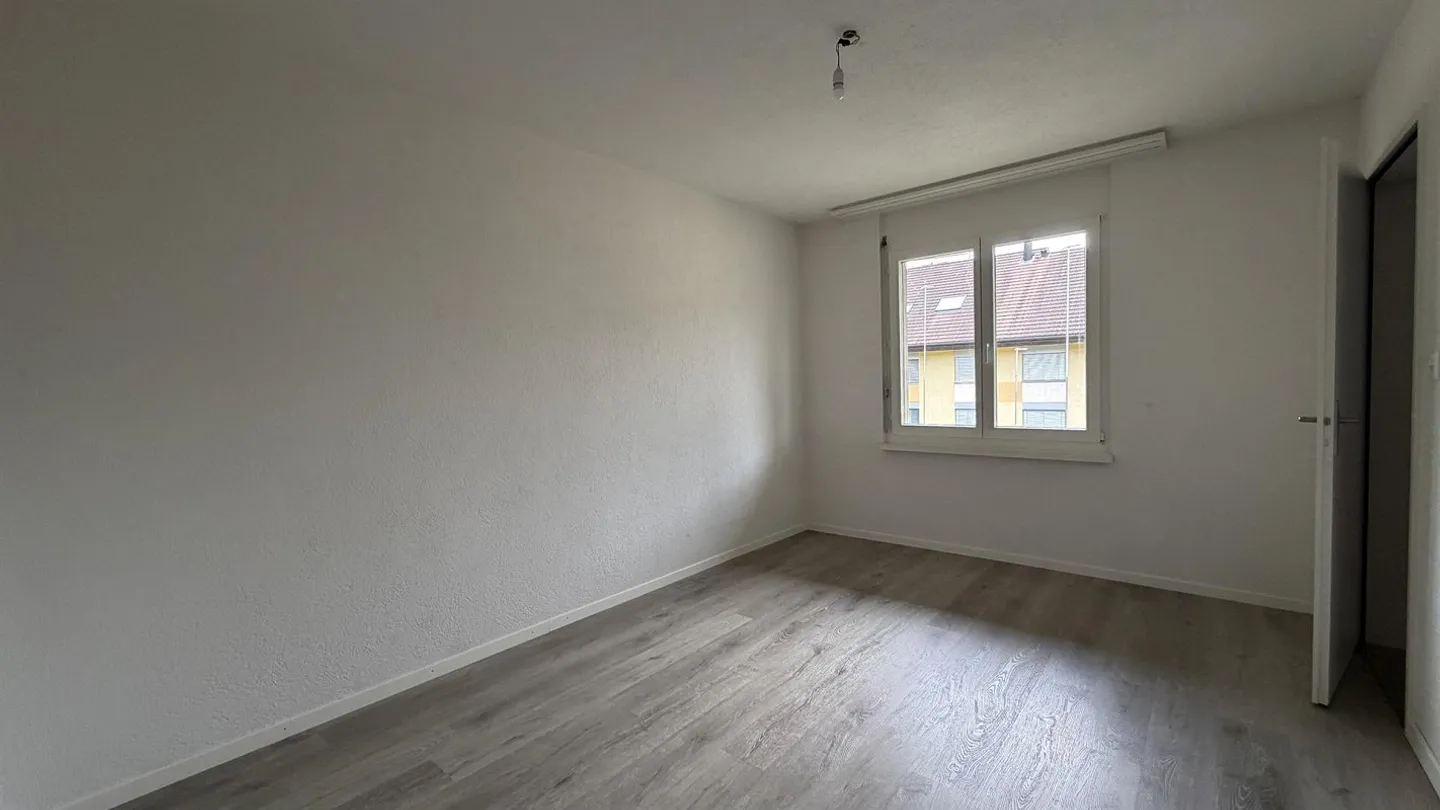 Limitato fino al 28.02.2030 / Appartamento di 4.5 locali a Tann - Foto 5 di 8