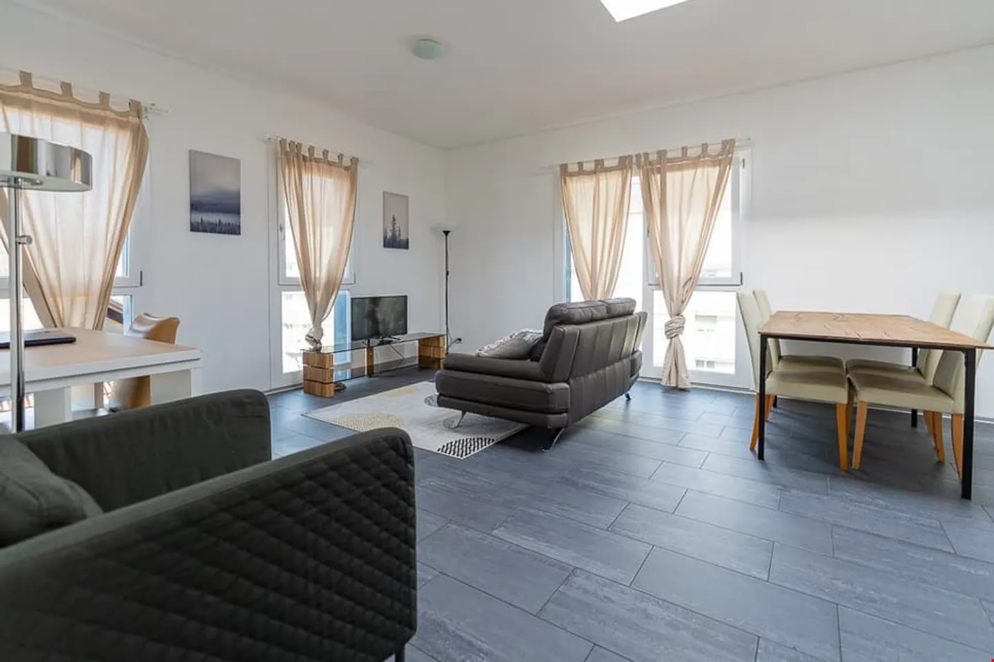 Appartamento Moderno con 1 Camera e Servizi Alberghieri - Foto 5 di 10