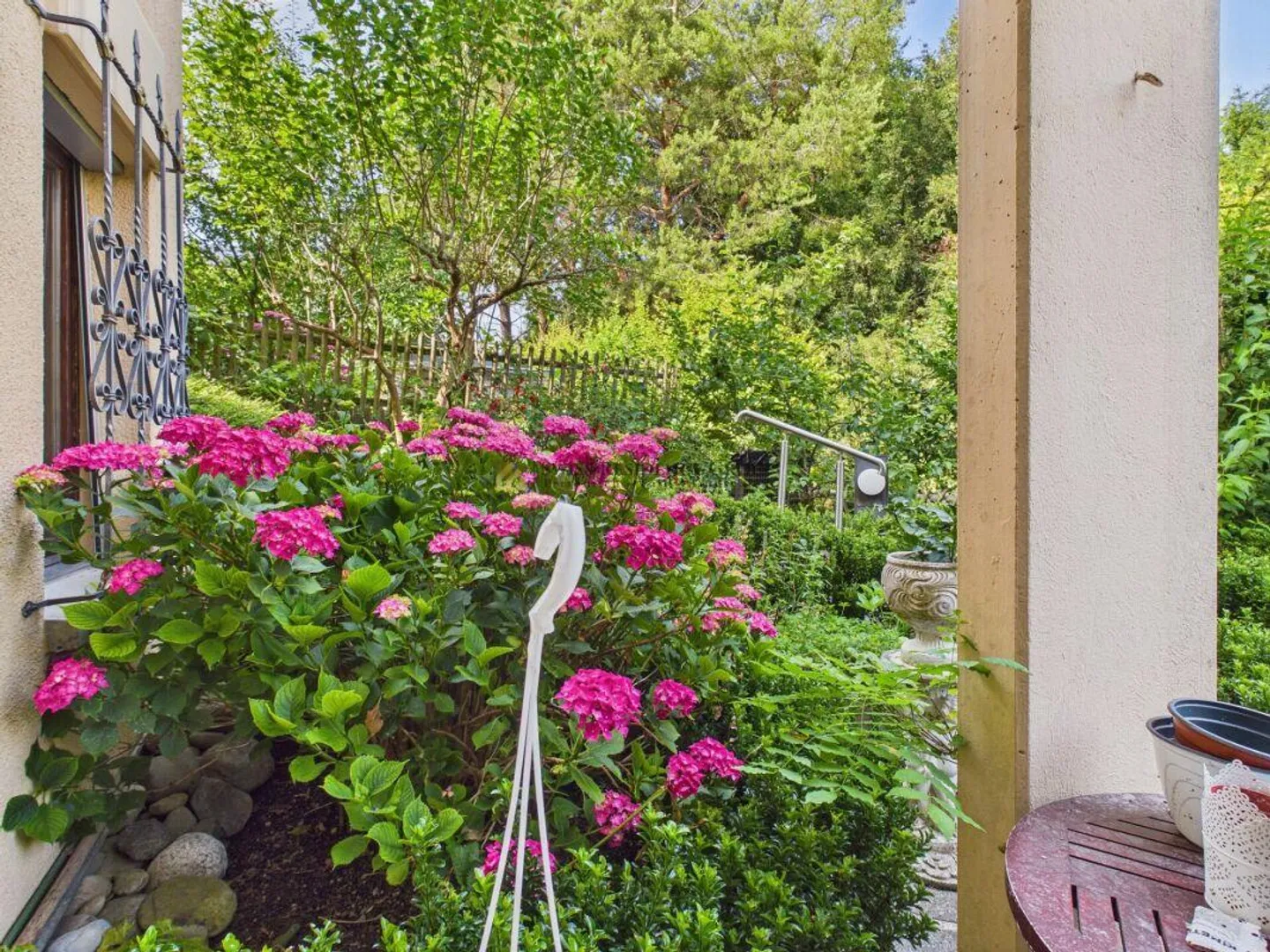 Dreamlike Living at the Foot of Uetliberg - Stylish 6.5-Room Semi-Detached House - Photo 22 of 23