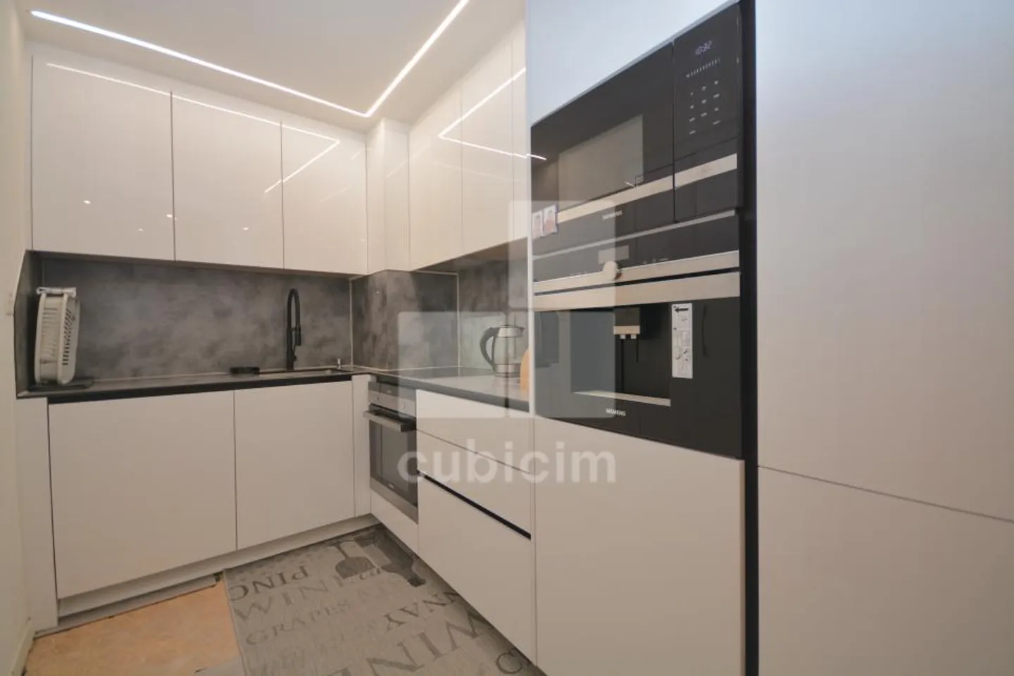 Casa con 2 appartamenti di 4,5 stanze e 1 vecchio edificio da ristrutturare - Foto 4 di 12
