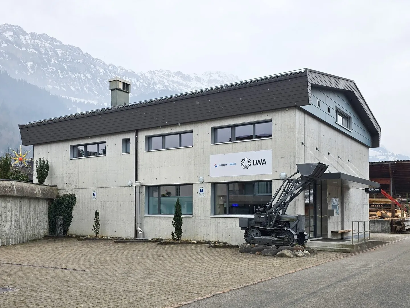 Modernes Gewerbehaus - Foto 1 von 1