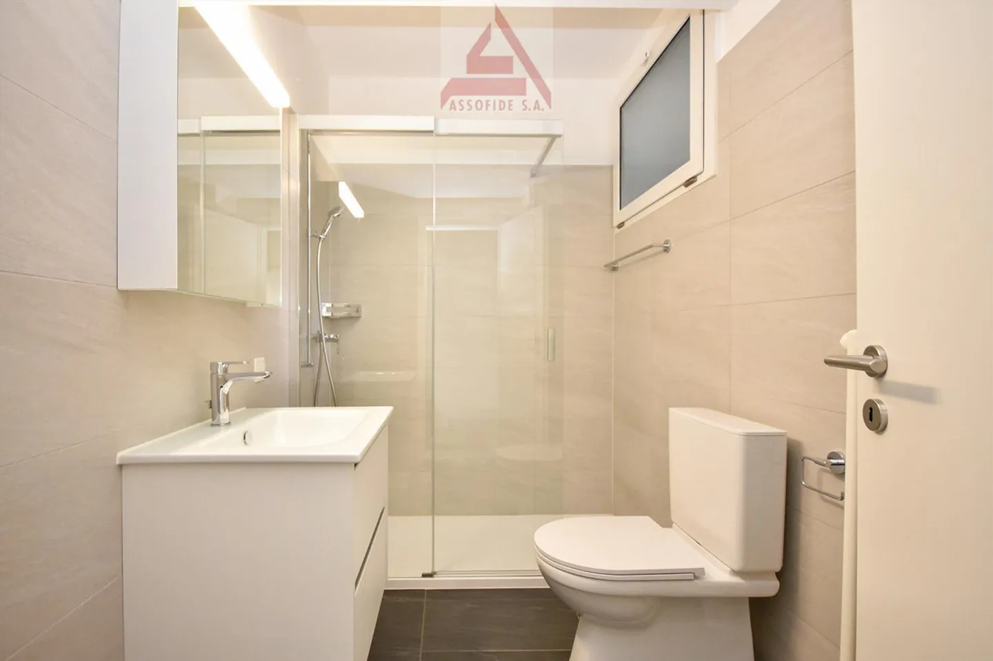 Renovierte 3.5 - Zimmerwohnung / App. di 3.5 locali ristrutturato - Foto 4 von 5