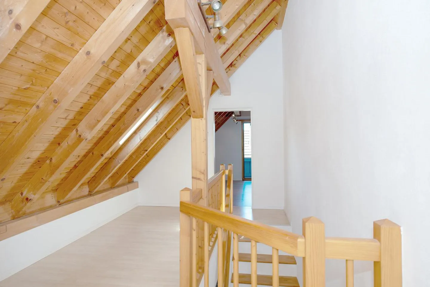 Charming attic apartment in the village center - Photo 11 of 14