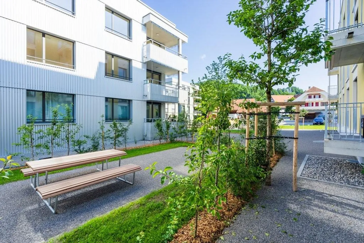 New studio in perfect location - Photo 5 of 5