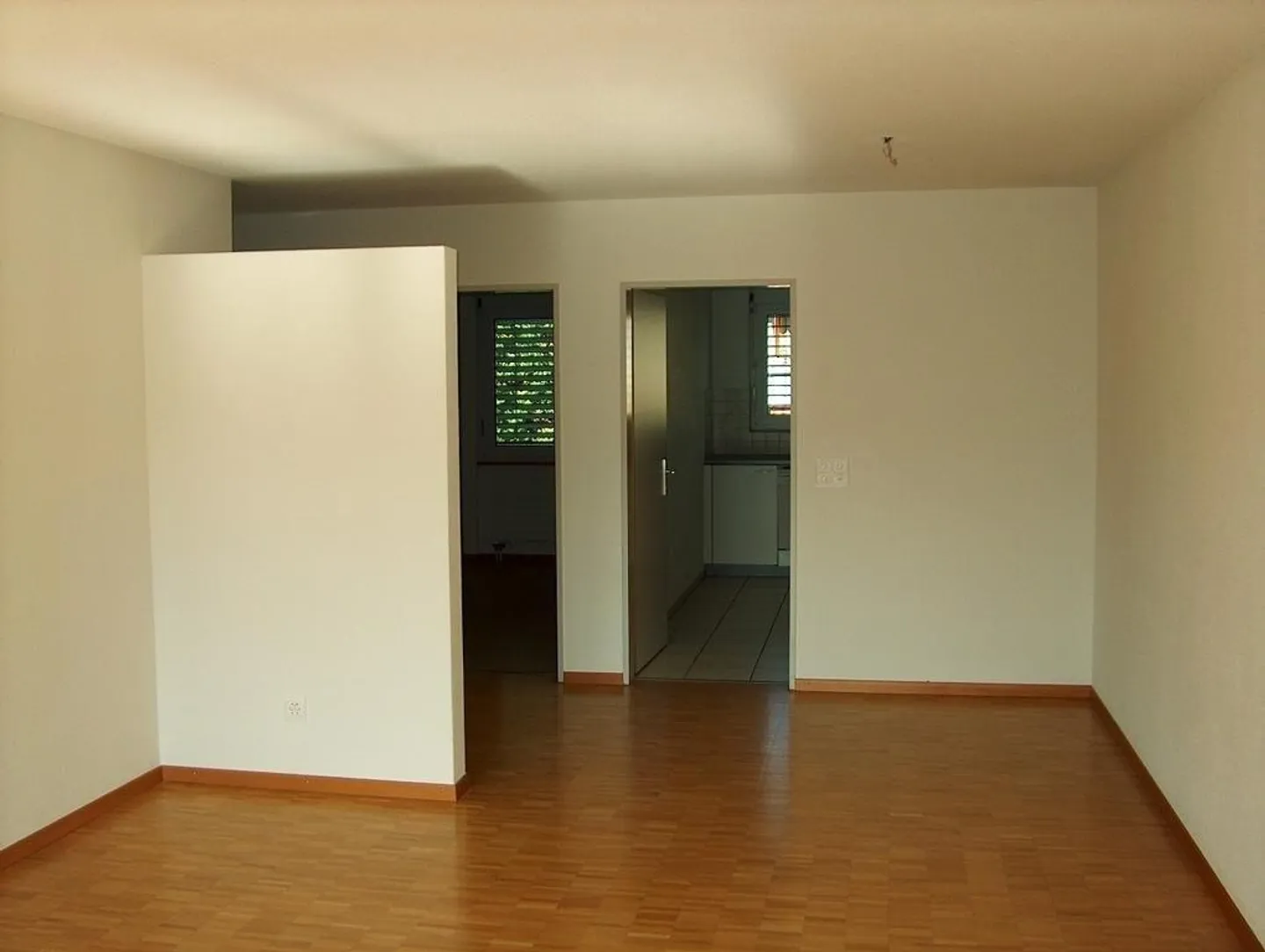 3 ½-Room Apartment on the 2nd Floor - Photo 3 of 9
