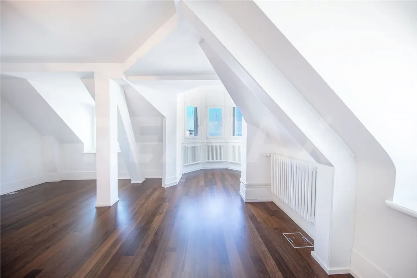 Charmante 3.5-Zimmer-Dachwohnung (keine Weitervermietung möglich) im Schlössli in Vitznau - Photo 5 of 13