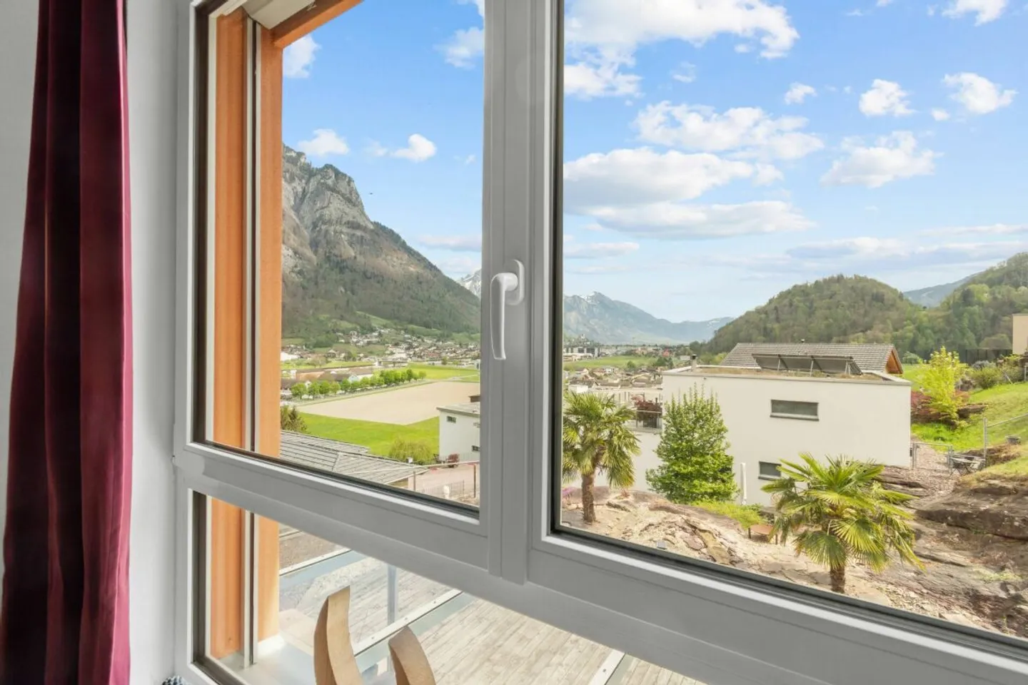 SUR LE ROC | Moderne, inondée de lumière, emplacement élevé, au bout d'une impasse, vue impressionnante sur la vallée jusqu'à la Bündner Herrschaft - Photo 39 sur 39