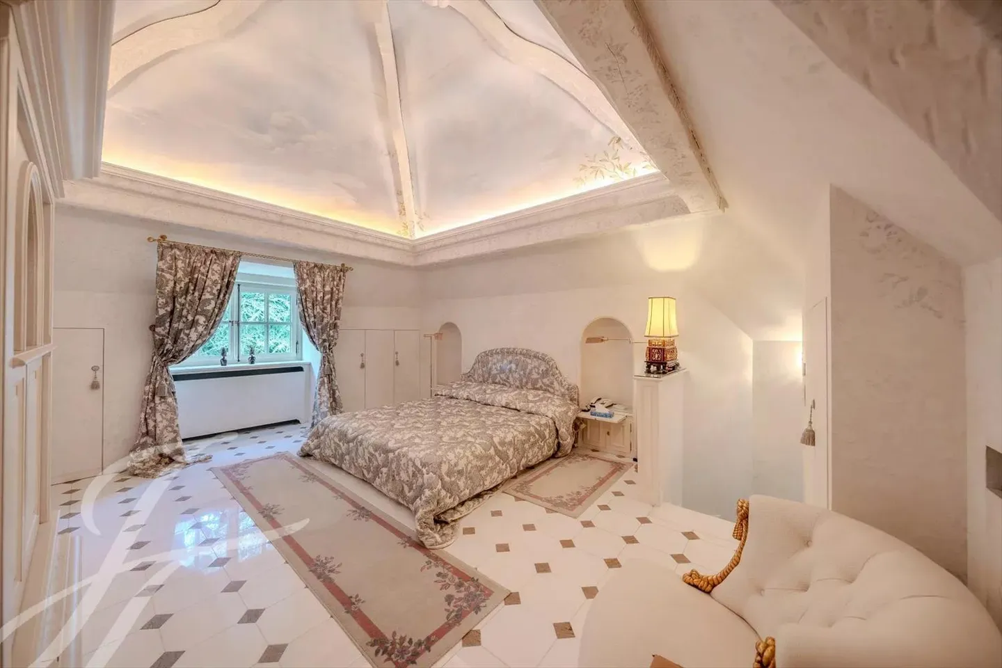 Exklusiv ? Außergewöhnliches Herrenhaus 20 Minuten von Genf - Foto 8 von 13