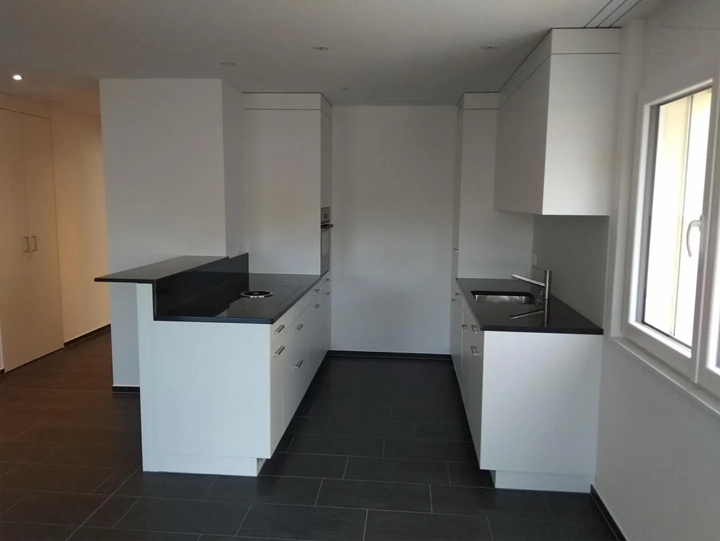 Moderne 2.5‑Zimmer‑Wohnung – 72 m² – TG‑Platz & Hobbyraum - Foto 4 von 6