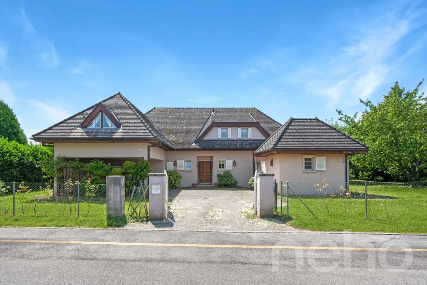 Villa eccezionale a Tannay: spazio, benessere ed eleganza - Foto 1 di 12