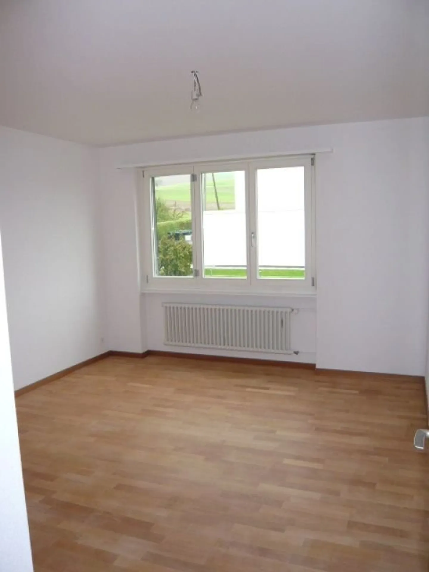 Quiet 4-room apartment on the raised ground floor - Photo 4 of 6