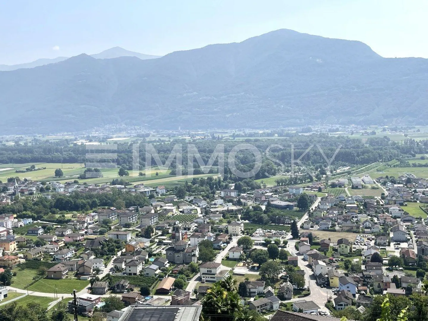 Unverbauter Panorama und maximale Sonneneinstrahlung - Foto 3 von 5