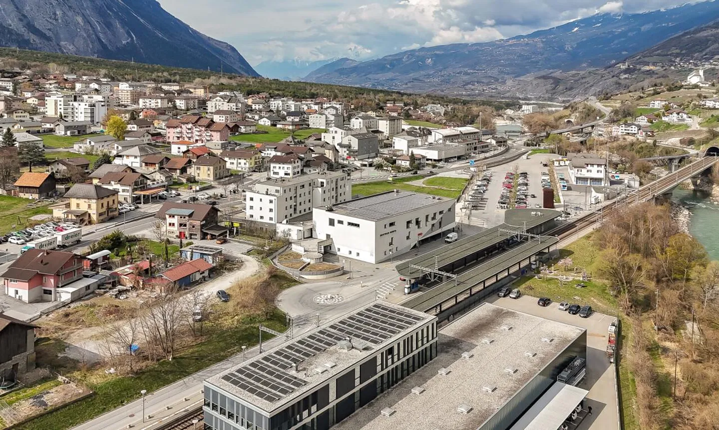 Wunderschönes medizinisches Büro mit Klinikpotenzial – La Susten (VS) - Foto 1 von 13