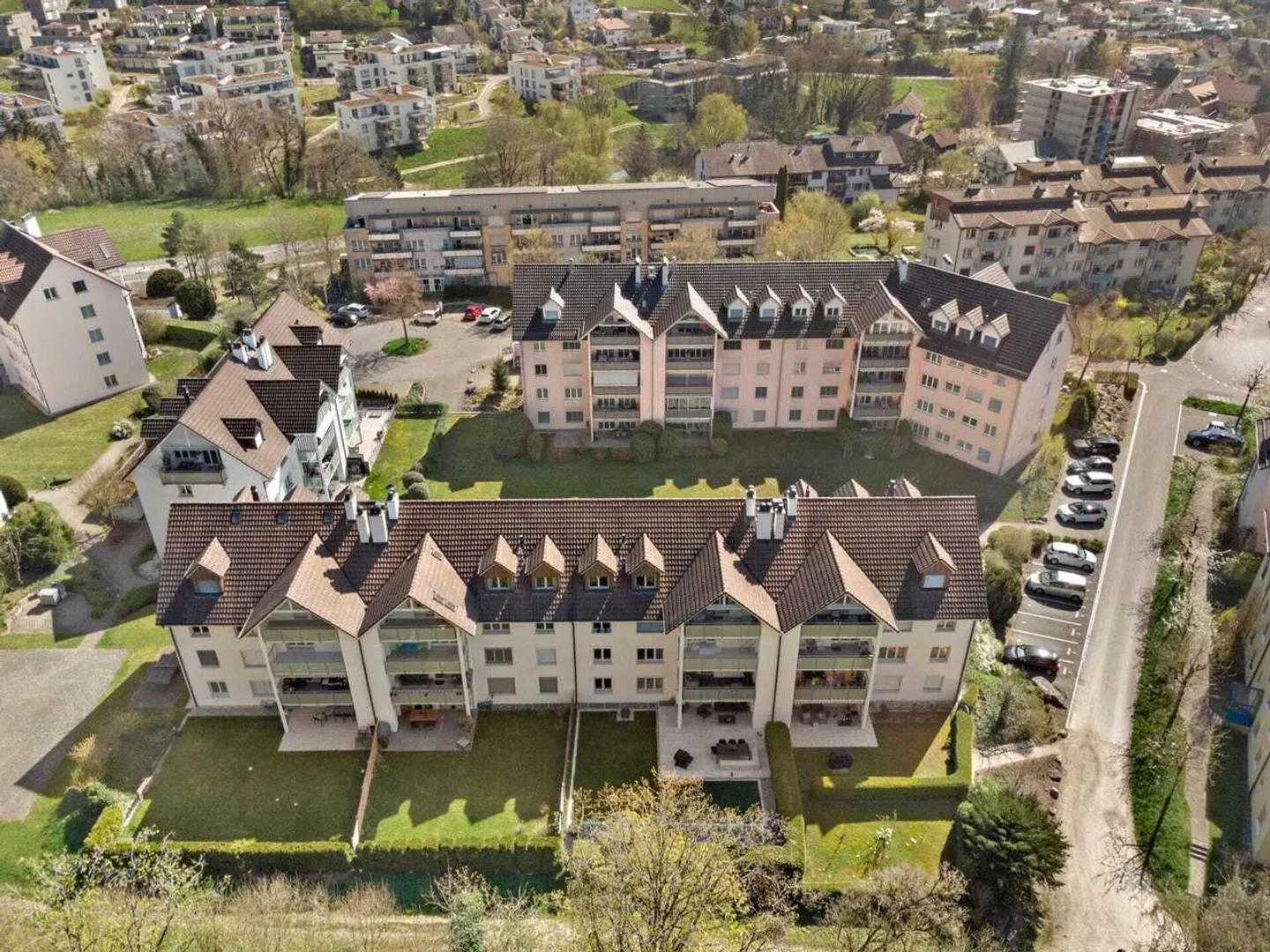 Quiet 4.5 Room Apartment with Forest View in Schaffhausen - Photo 13 of 13