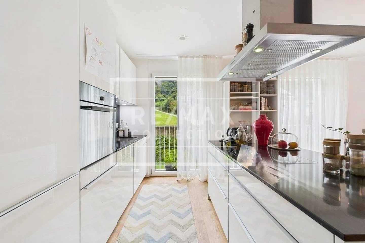 Spacieux, Confort, Vue et Détente : Votre Nouveau Foyer Vous Attend Enthousiasmement ! - Photo 6 sur 13