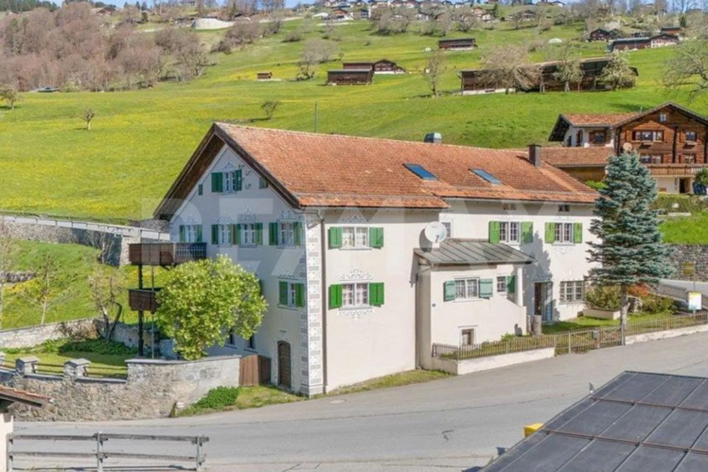 Affascinante casa bifamiliare (di Sprecher) con storia - La tua nuova casa a Luzein - Foto 2 di 13