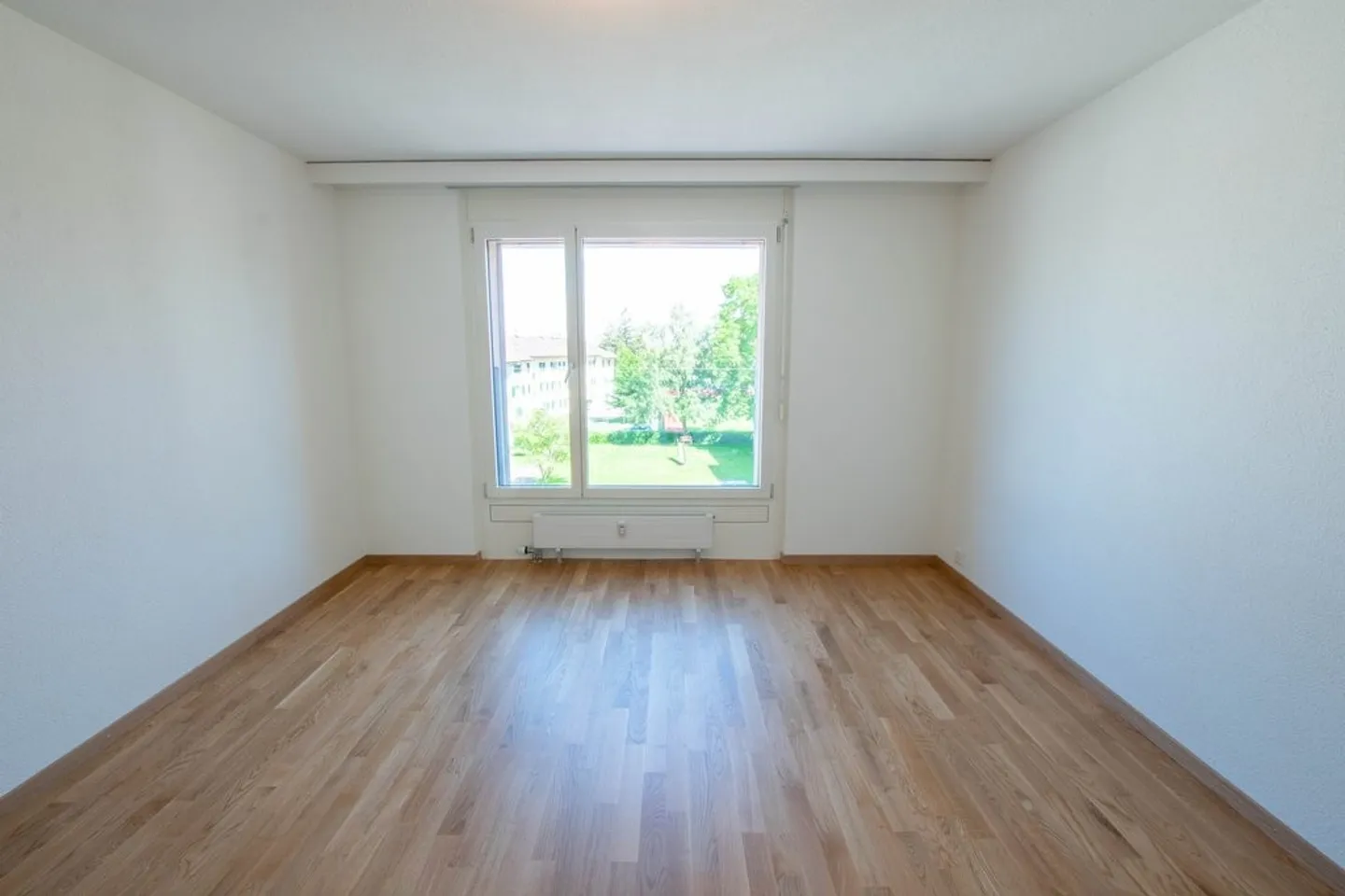 Apartment for rent - Photo 2 of 8