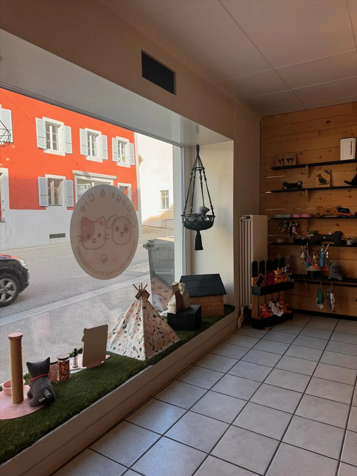 Commercial Space for Rent - Photo 4 of 9