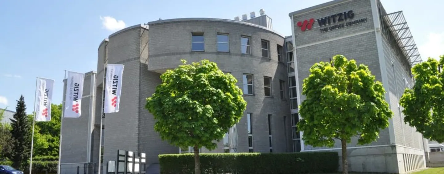 Bâtiment commercial - Photo 1 sur 7