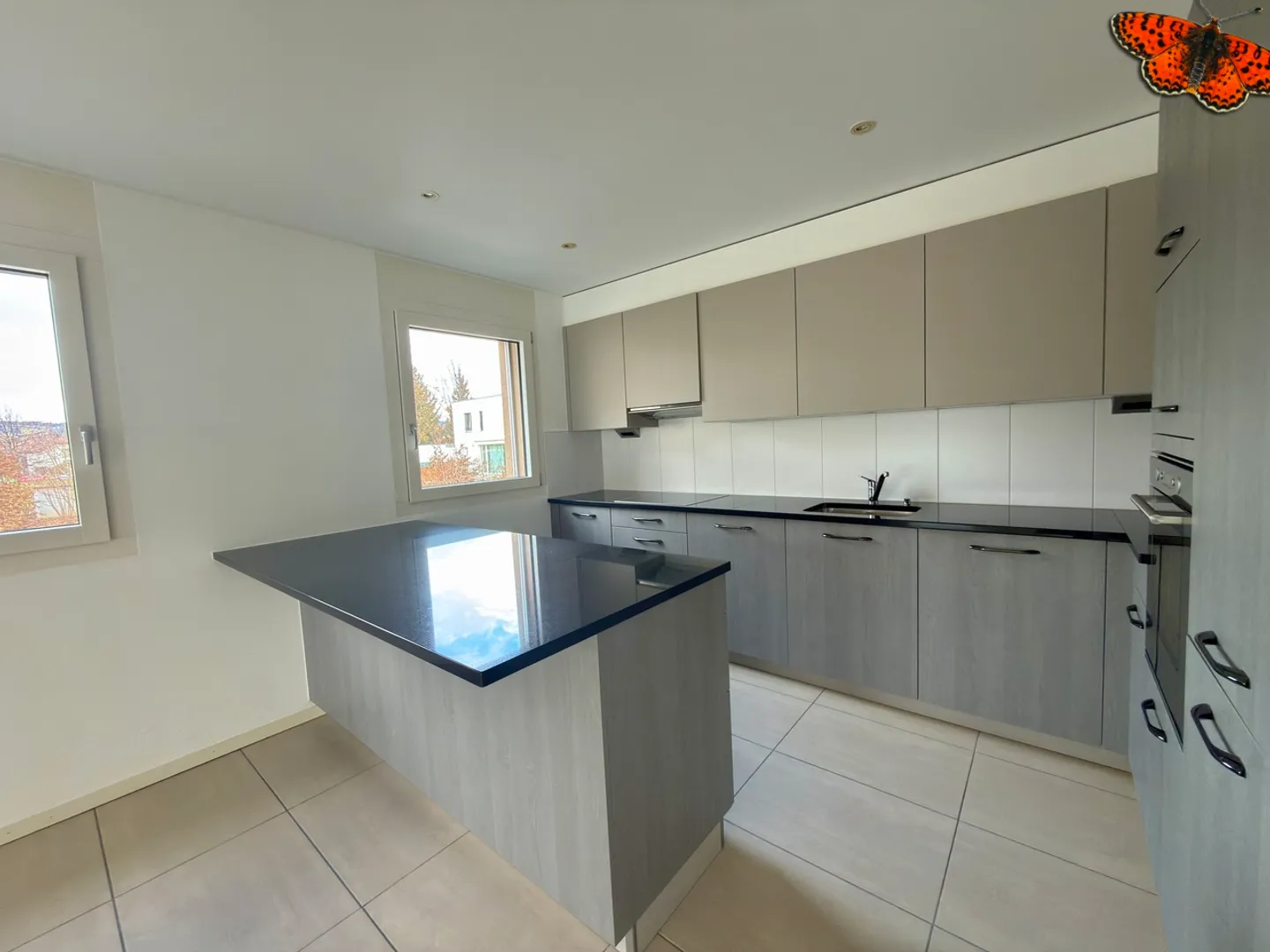 Charming 3 ½ Rooms - In the Heart of Tour-de-Trême! - Photo 3 of 14