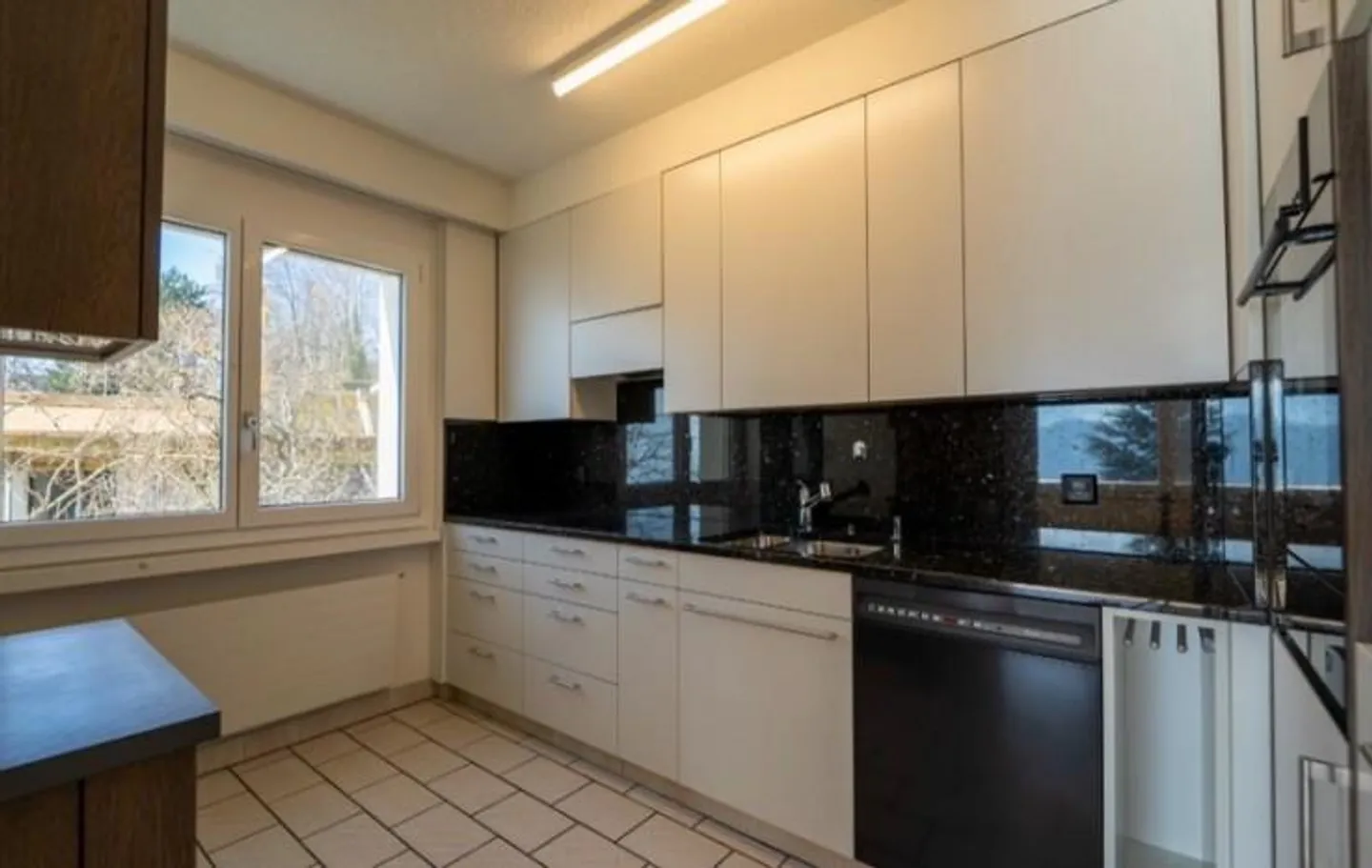 Looking for a new tenant, 5-room country house, quiet location, with lake/mountain view - Photo 4 of 10