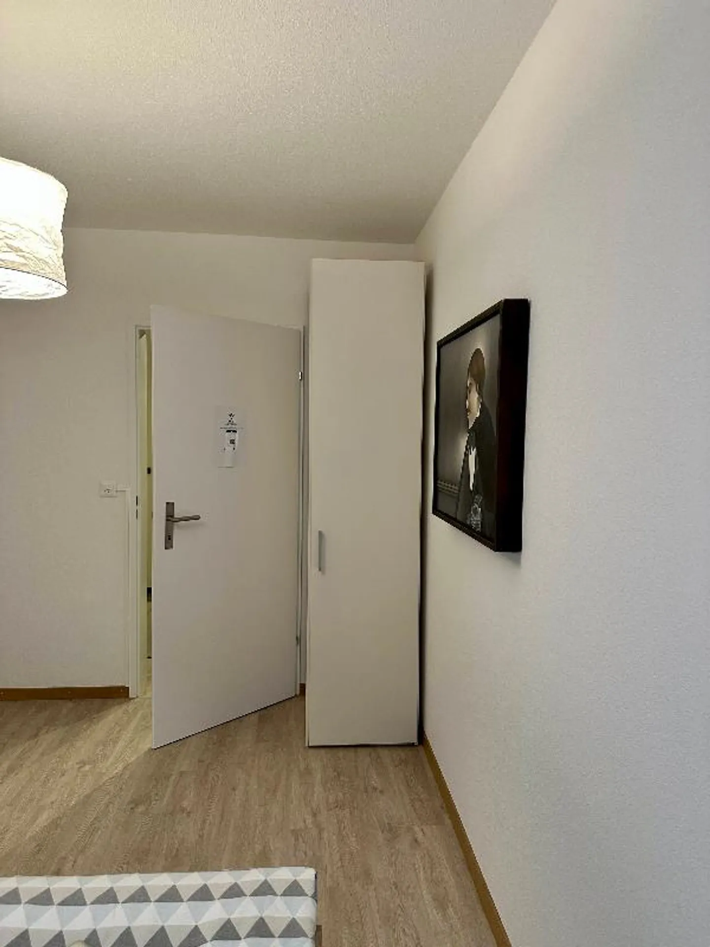 Furnished Shared Room - Photo 4 of 4