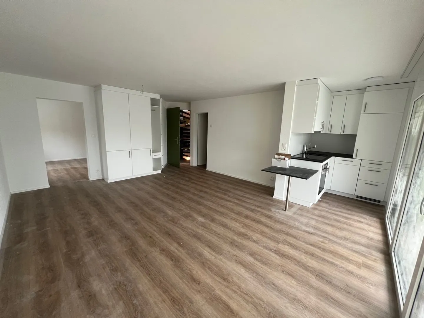Appartamento moderno con balcone spazioso - Foto 1 di 9